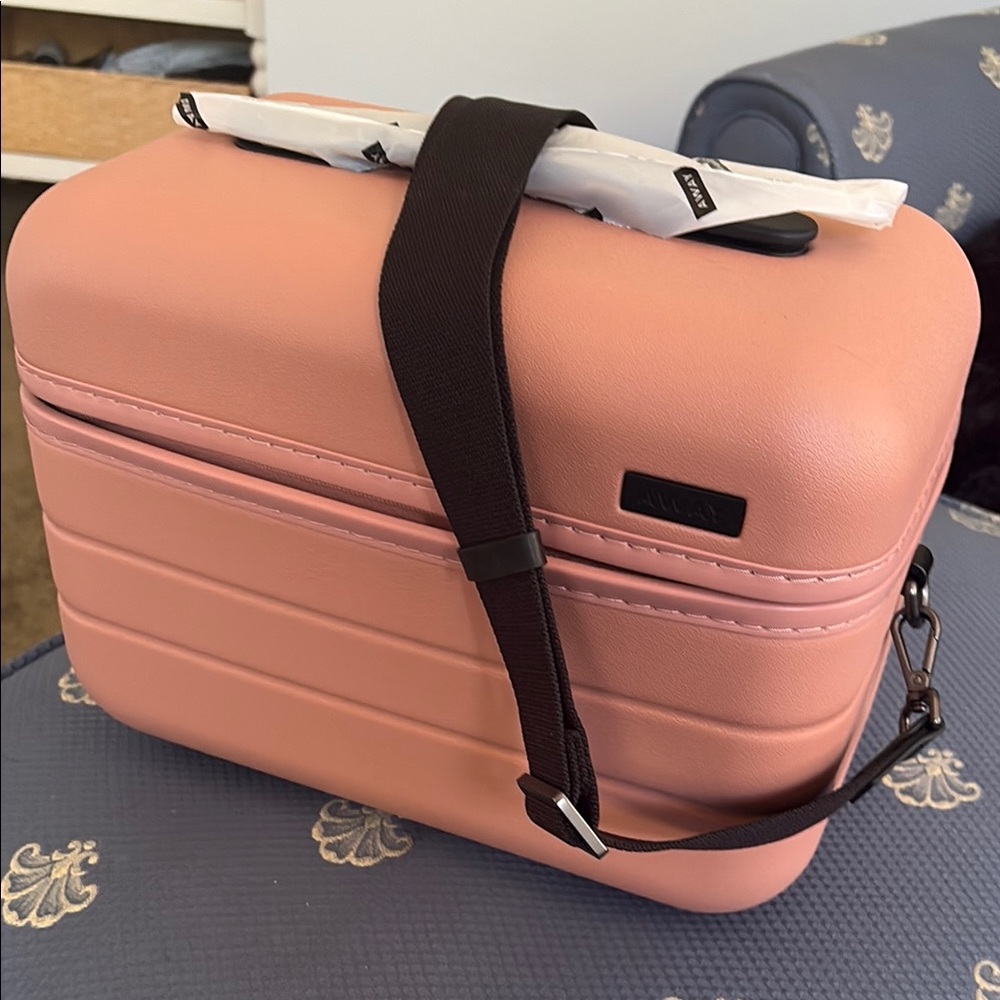 Away Luggage Train Case